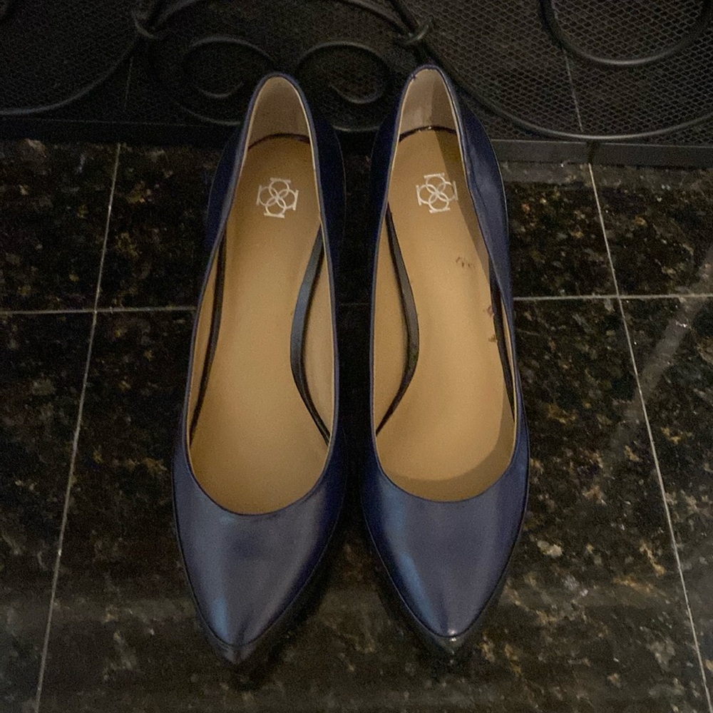- Ann Taylor Alicia Colorblock Pump